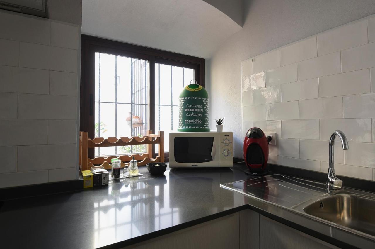 Apartamento La Casa Del Santo การ์โมนา ภายนอก รูปภาพ