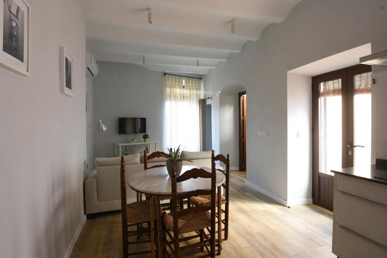 Apartamento La Casa Del Santo การ์โมนา ภายนอก รูปภาพ