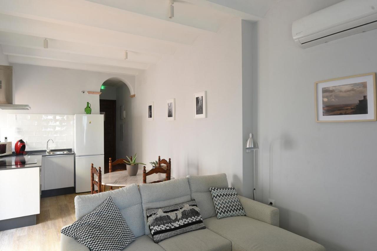 Apartamento La Casa Del Santo การ์โมนา ภายนอก รูปภาพ
