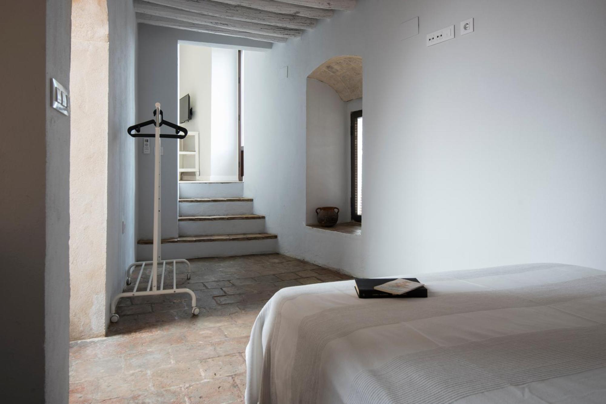 Apartamento La Casa Del Santo การ์โมนา ภายนอก รูปภาพ