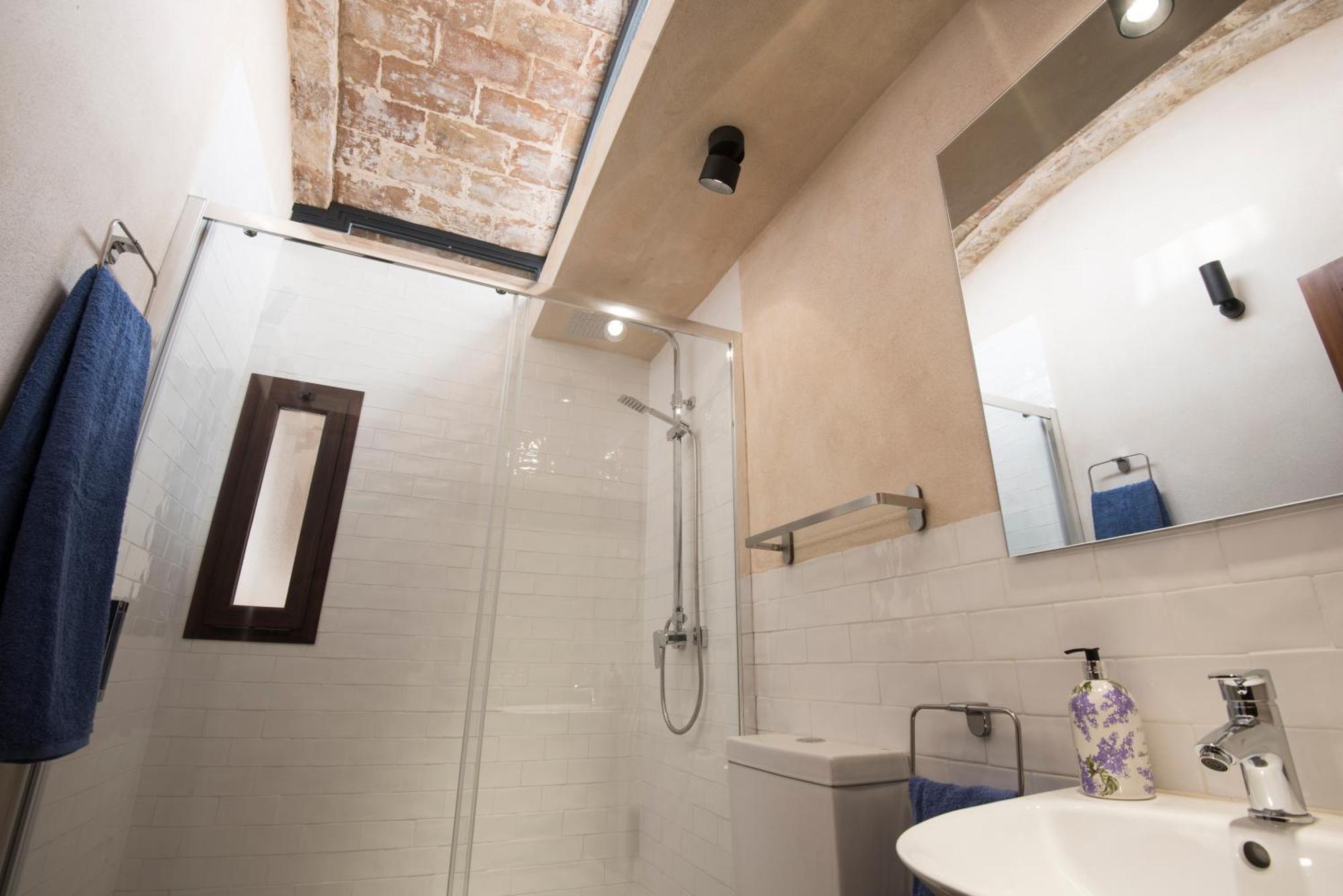 Apartamento La Casa Del Santo การ์โมนา ภายนอก รูปภาพ
