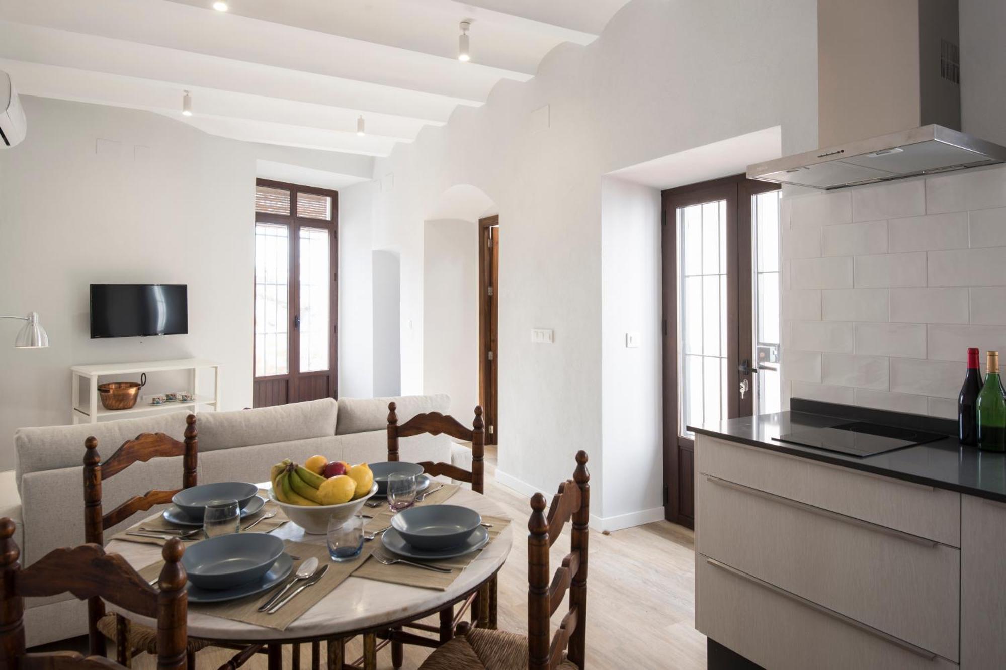 Apartamento La Casa Del Santo การ์โมนา ภายนอก รูปภาพ