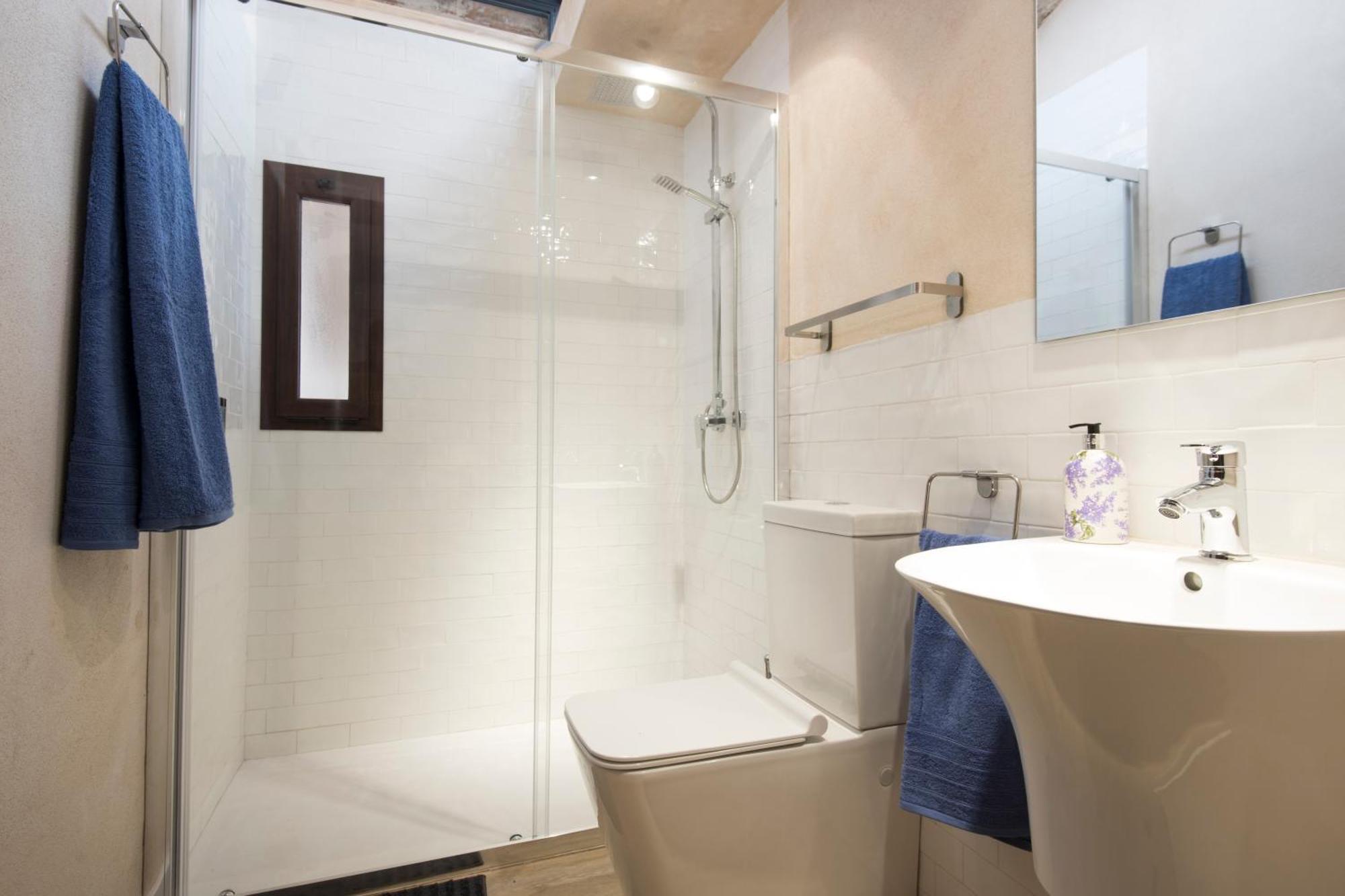 Apartamento La Casa Del Santo การ์โมนา ภายนอก รูปภาพ